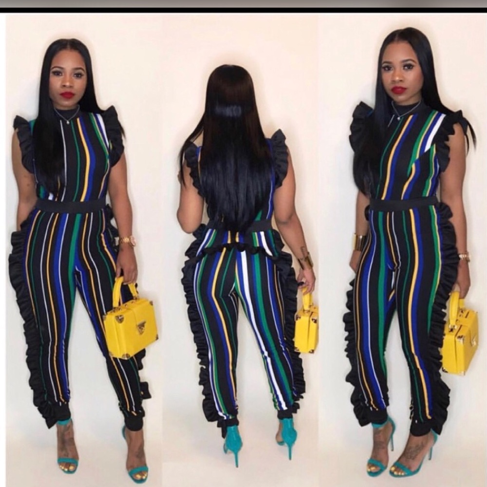 Multi colored jumpsuit ( Medium)